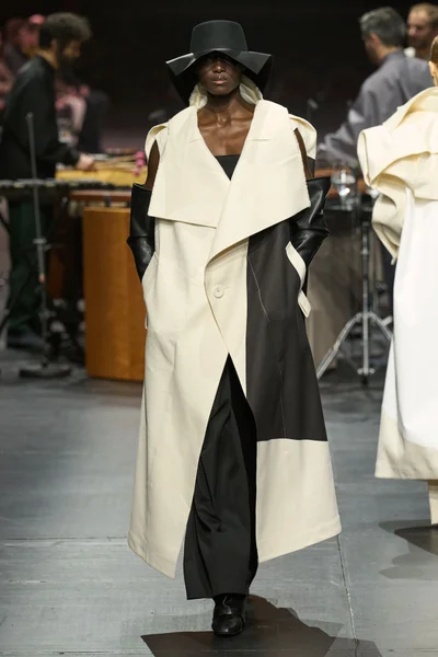 Look 42